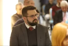 Pritisak na Bošnjake u Srebrenici: Traži se smjena Đozića