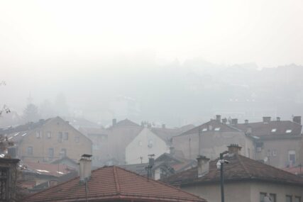 zagadjenje-smog-sarajevo-setaci-zima-7-427x285